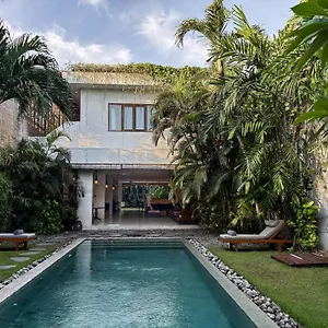 Chocolat , Seminyak (Bali) Indonesia